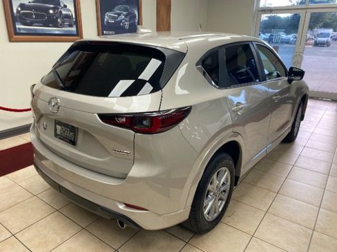 Used 2025 MAZDA CX-5 AWD 2.5 S w/ Preferred Package image 6