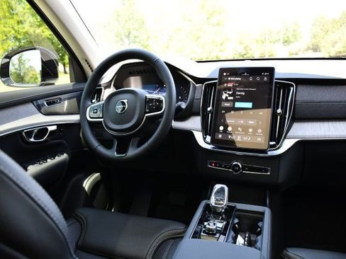 New 2026 Volvo XC90 B6 Ultra w/ Protection Package Premier AWD/4WD image 19