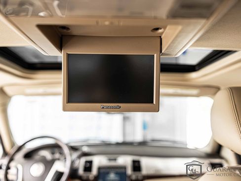 Used 2010 Cadillac Escalade 2WD Hybrid image 43