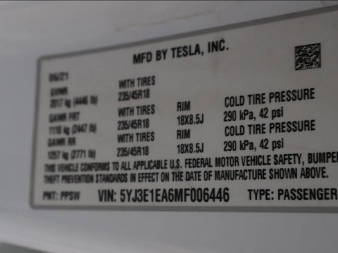 Used 2021 Tesla Model 3 Standard Range Plus image 48