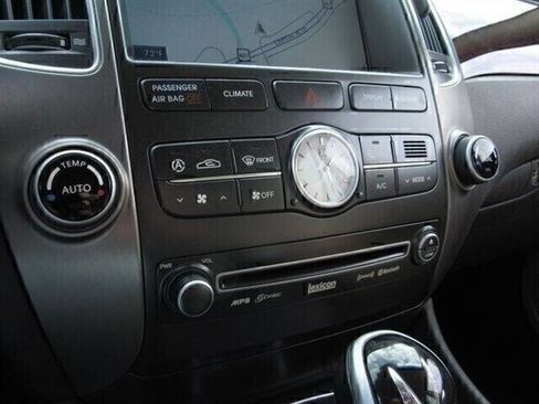 Used 2012 Hyundai Equus Signature image 9