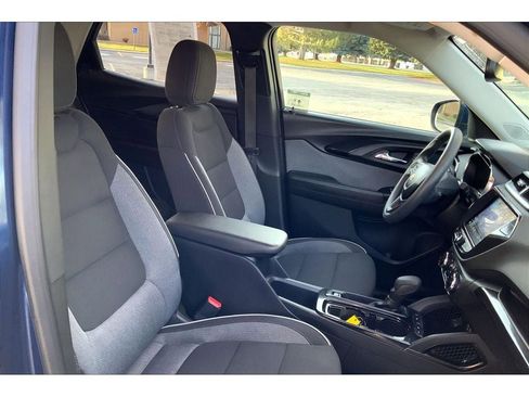 Used 2023 Chevrolet TrailBlazer LT w/ Convenience Package AWD/4WD image 8