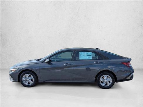 New 2026 Hyundai Elantra SE w/ Cargo Package image 8