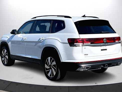 Used 2024 Volkswagen Atlas SE image 7