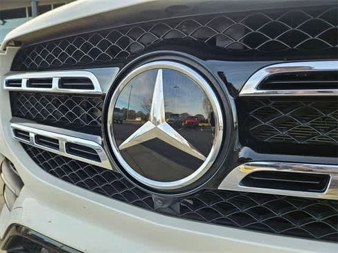 Used 2023 Mercedes-Benz GLS 580 GLS 580 image 10