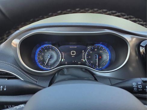 New 2026 Chrysler Pacifica Select w/ S Appearance Package image 23