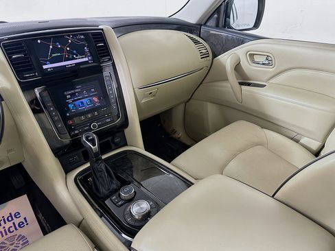 Used 2021 INFINITI QX80 Luxe w/ All-Season Package image 23