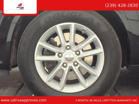 Used 2019 Dodge Grand Caravan SXT FWD image 10