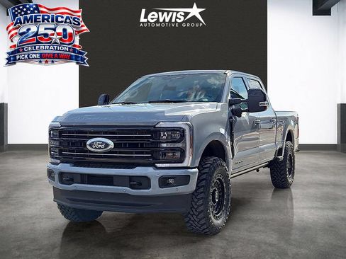 Used 2025 Ford F250 Platinum w/ FX4 Off-Road Package AWD/4WD image 1