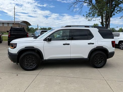 Certified 2026 Honda Passport TrailSport Elite image 9