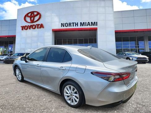 Used 2023 Toyota Camry LE image 3