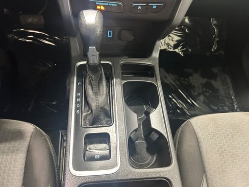 Used 2017 Ford Escape SE FWD image 17