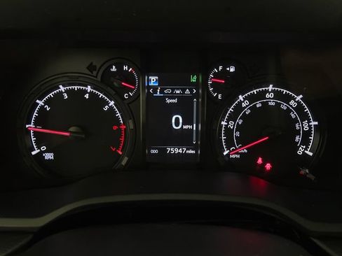 Used 2023 Toyota 4Runner SR5 AWD/4WD image 20