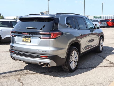Used 2026 GMC Acadia Elevation w/ Elevation Premium Package FWD image 4