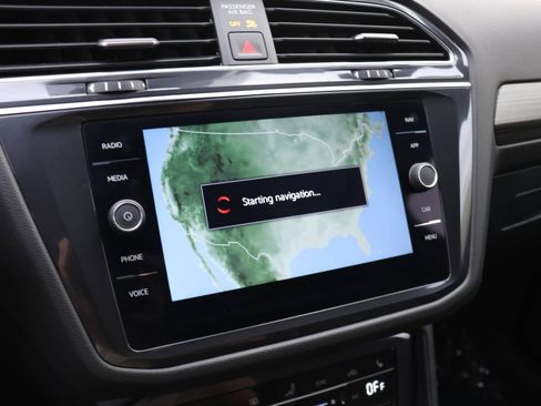 Used 2022 Volkswagen Tiguan SEL R-Line image 7