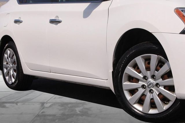 Used 2015 Nissan Sentra SV FWD image 3