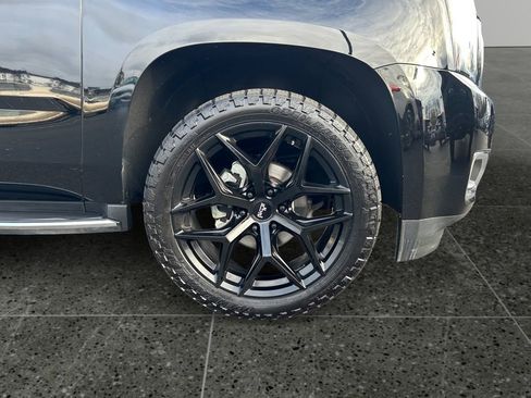 Used 2019 GMC Yukon SLT image 9