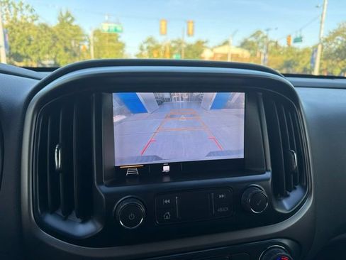 Used 2019 Chevrolet Colorado Z71 RWD image 17