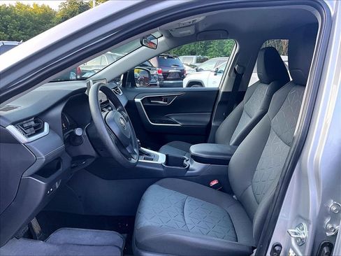 Certified 2025 Toyota RAV4 XLE AWD/4WD image 4