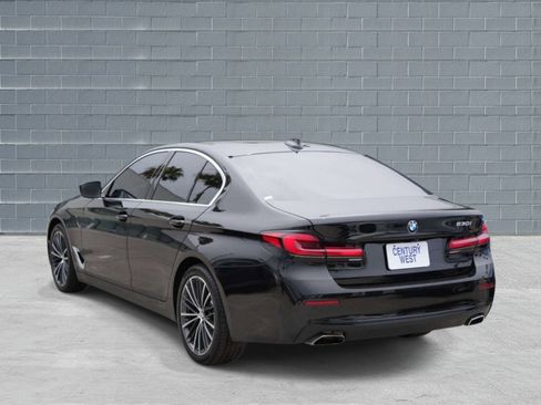 Used 2022 BMW 530i w/ Premium Package RWD image 3