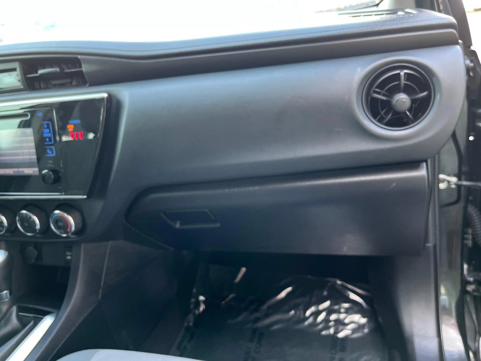Used 2019 Toyota Corolla L FWD image 21