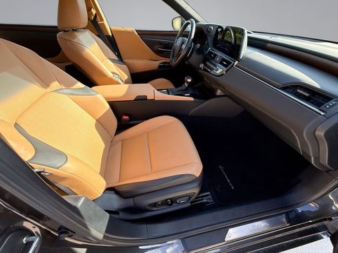 Used 2025 Lexus ES 350 w/ Premium Package FWD image 15