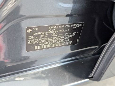 Used 2018 BMW 320i Sedan image 16