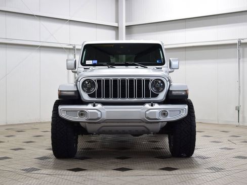 Used 2024 Jeep Wrangler Sahara w/ Technology Group image 2