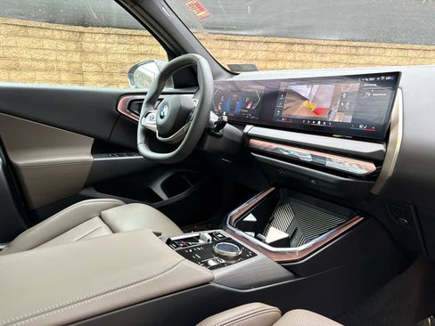 Certified 2025 BMW X3 xDrive30i w/ Premium Package image 8