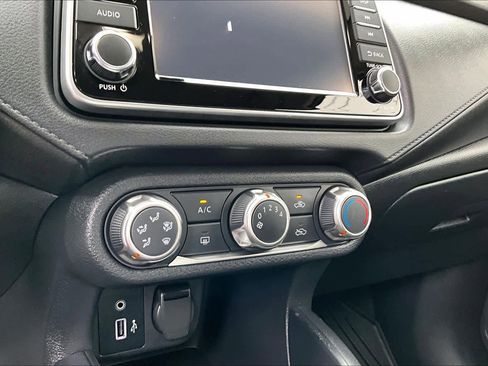 Used 2024 Nissan Versa S FWD image 35