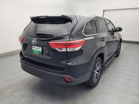 Used 2019 Toyota Highlander LE image 9