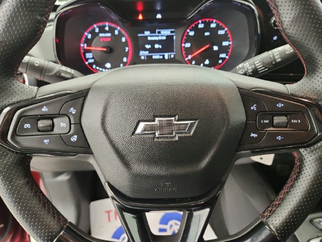 Used 2025 Chevrolet Trax RS w/ Driver Confidence Package FWD image 15