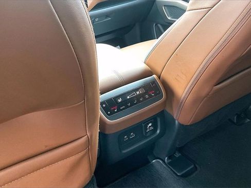 Used 2024 Nissan Pathfinder Platinum w/ Cargo Package image 10