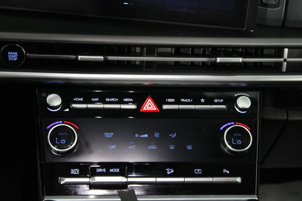 Certified 2026 Hyundai Santa Fe SE FWD image 23