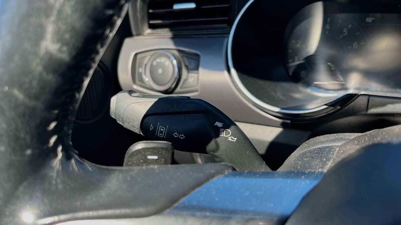 Used 2019 Ford Mustang GT Premium w/ Equipment Group 401A RWD image 39