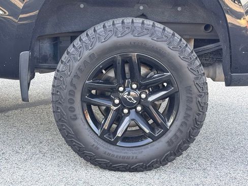 Used 2022 Chevrolet Silverado 1500 LT Trail Boss w/ LT Trail Boss Premium Package AWD/4WD image 10