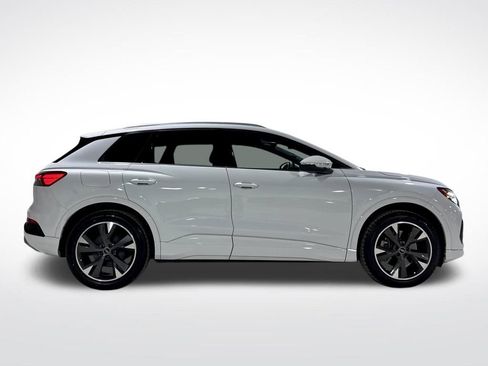 Used 2022 Audi Q4 e-tron Premium Plus image 10