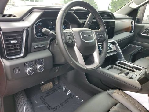 Used 2024 GMC Sierra 2500 Denali w/ Denali Reserve Package AWD/4WD image 14