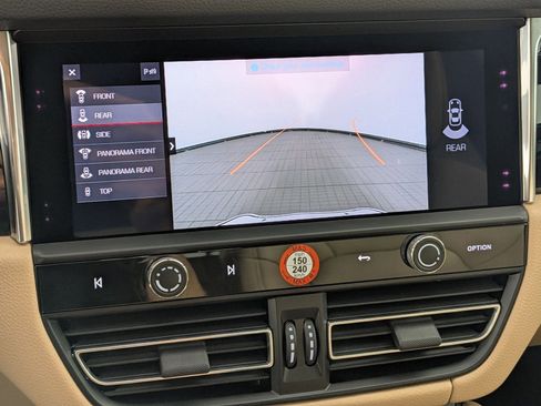 Certified 2025 Porsche Macan Turbo AWD/4WD image 19