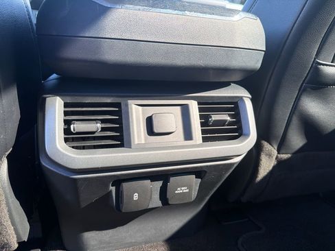 Used 2022 Ford F150 Lariat w/ Trailer Tow Package AWD/4WD image 17