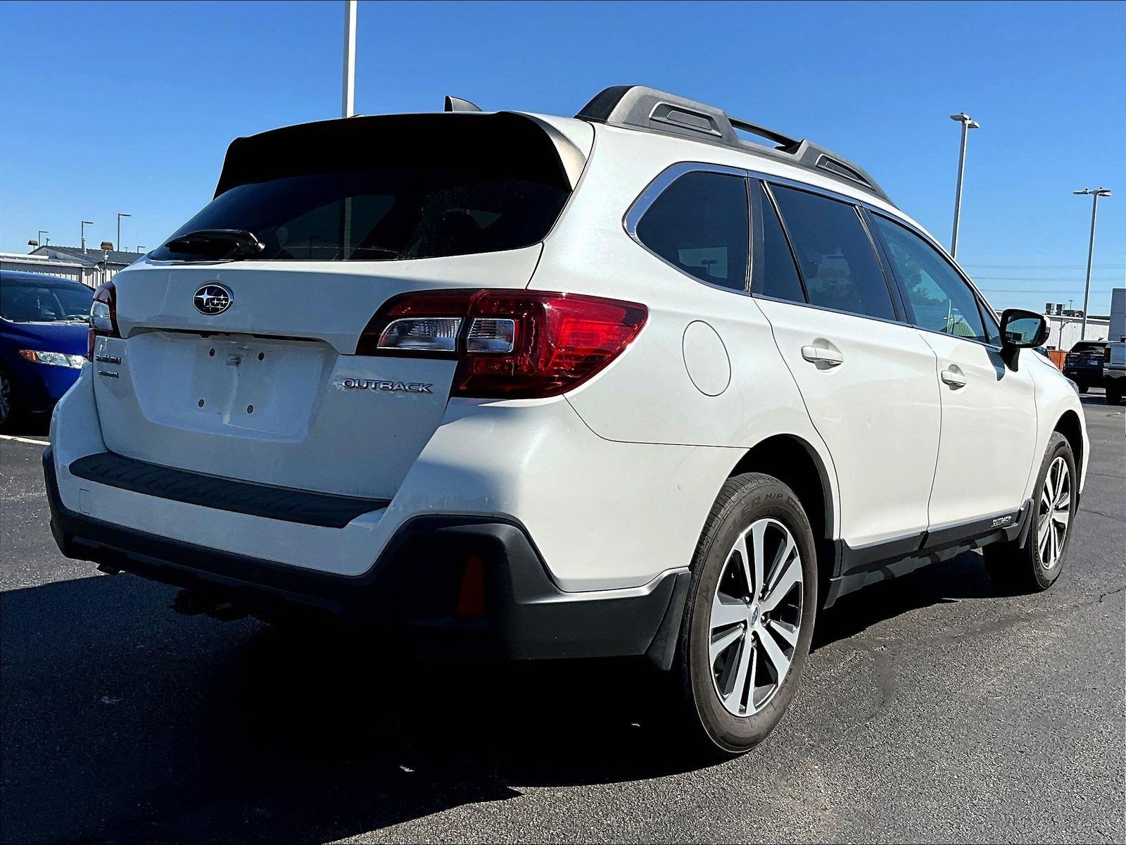 Used 2019 Subaru Outback 2.5i Limited w/ Popular Package #2 AWD/4WD image 6