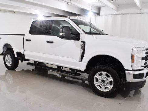 New 2026 Ford F350 XLT w/ FX4 Off-Road Package AWD/4WD image 5