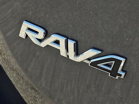 Used 2015 Toyota RAV4 XLE AWD/4WD image 31