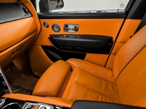 Used 2023 Rolls-Royce Cullinan AWD/4WD image 43