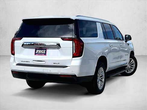 Used 2022 GMC Yukon XL SLT w/ SLT Luxury Package RWD image 2