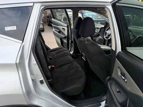 Used 2018 Nissan Murano S image 19