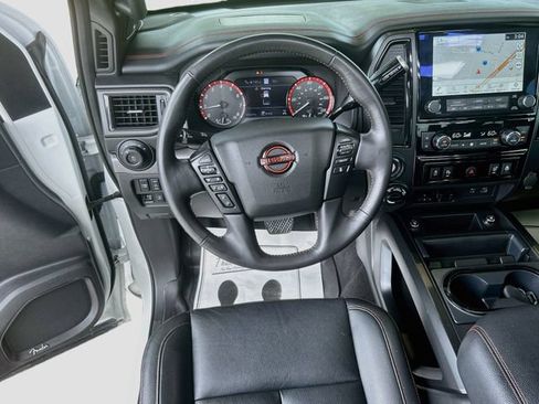 Used 2023 Nissan Titan PRO-4X w/ Pro-4x Convenience Package AWD/4WD image 21