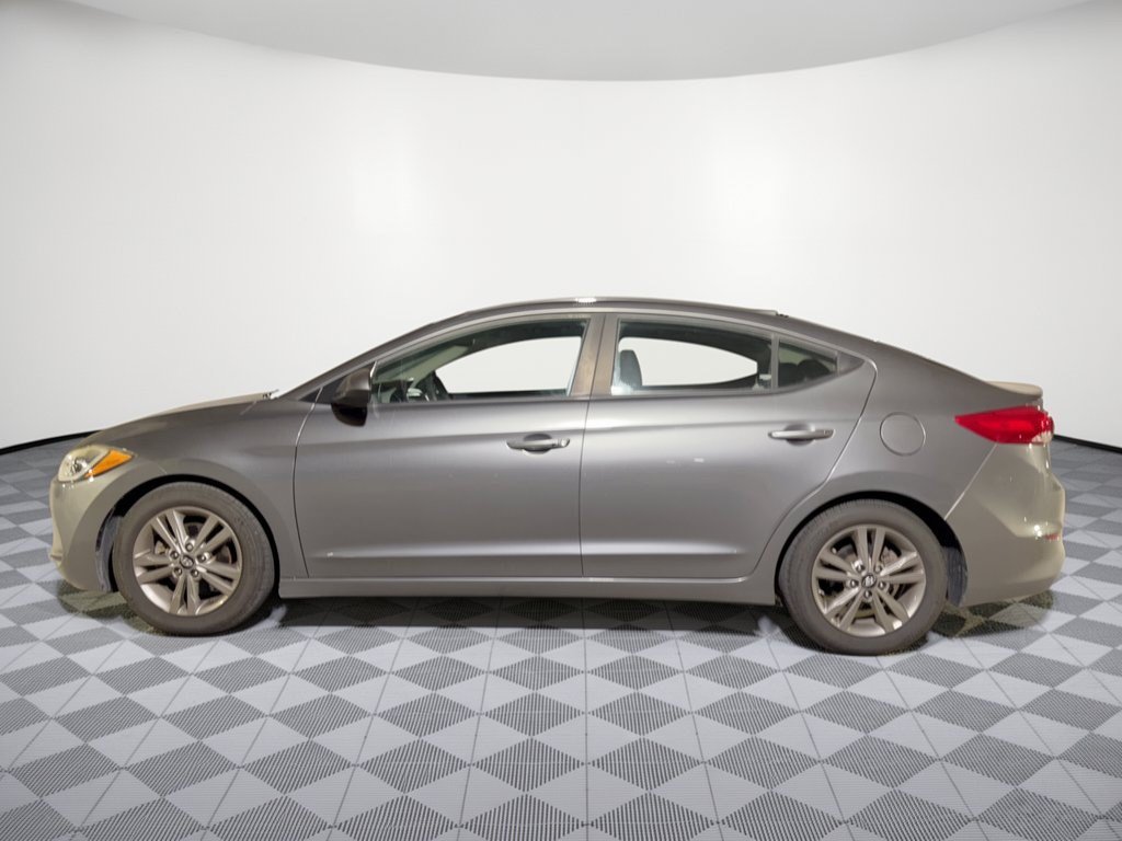 Used 2018 Hyundai Elantra Value Edition w/ Cargo Package FWD image 2