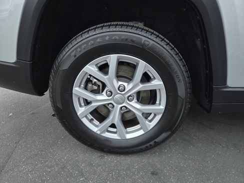 Certified 2022 Jeep Grand Cherokee L Limited RWD image 36