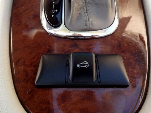 Used 2005 Mercedes-Benz CLK 500 Cabriolet image 20